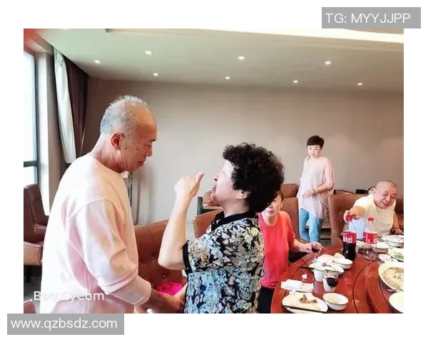 绿茵巨星齐聚一堂共同定格时代荣耀瞬间