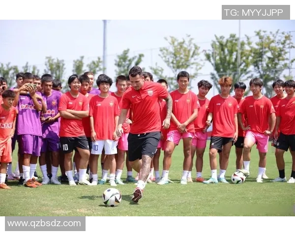 石矿足球上古球星的传奇事迹与辉煌岁月再现绿茵舞台